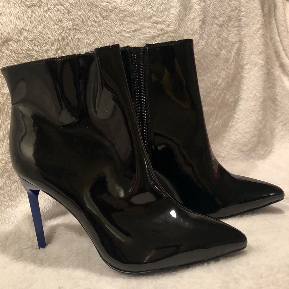 **BRAND NEW ** BCBG BLACK LEATHER SHOES
